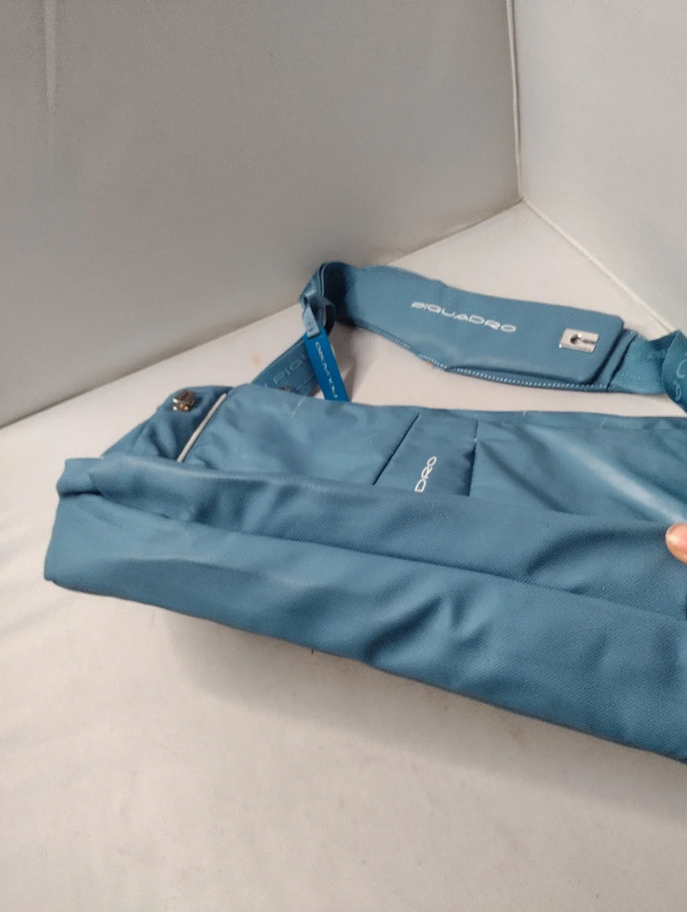 Piquadro Blue Multi Pocket Commuter Messenger City Bag Laptop Z